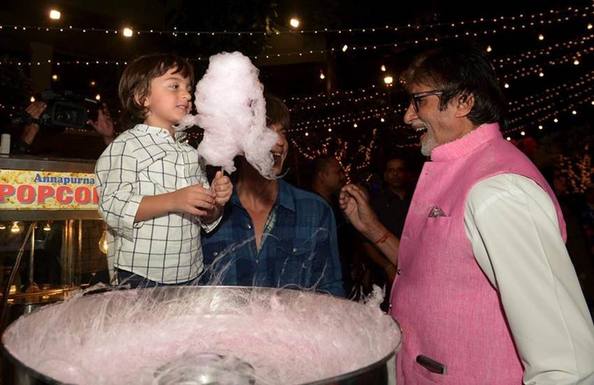 aaradhya bachchan, aaradhya bachchan birthday cake, jaya bachchan, aaradhya bachchan birthday party, aishwarya rai bachchan, shah rukh khan, abram, abhishek bachchan, aaradhya bachchan birthday party inside photos, amitabh bachchan