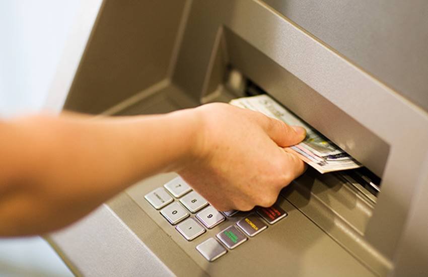 banks ATM, interest rate, bank rate, deposits, RBI instructions, rs.100 per day penalty, failed ATM transaction, failed ATM transaction rule, RBI rule on failed ATM transaction, jansatta news, SBI, HDFC bank, ICICI Bank banks ATM, interest rate, bank rate, deposits, RBI instructions, rs.100 per day penalty, failed ATM transaction, failed ATM transaction rule, RBI rule on failed ATM transaction, jansatta news, SBI, HDFC bank, ICICI Bank