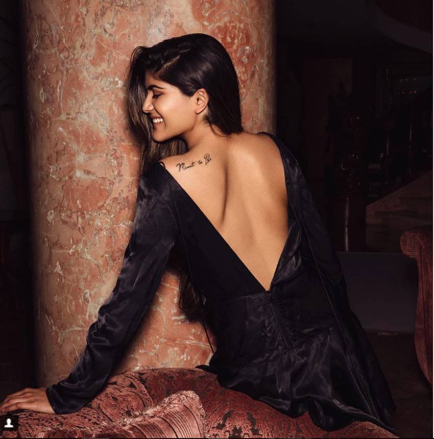 ananya birla, kumar mangalam birla, kumar mangalam birla daughter, kumar mangalam birla daughter Name, ananya birla Sing Songs, ananya birla First Company, ananya birla Handling Business, Entertainment News, Jansatta