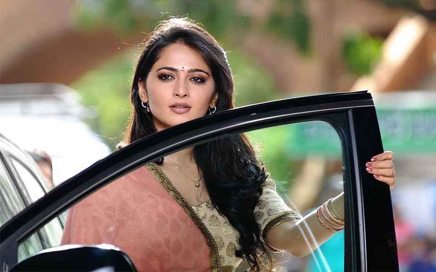 Anushka Shetty Husband prabas, anushka shetty, happy birthday anushka shetty, anushka shetty birthday, anushka shetty age, anushka shetty date of birth, baahubali, baahubali actor, baahubali devsena, anushka shetty films, vedam, arundhati, billa, inji Iduppazhagi, Deiva Thirumagal, anushka shetty Superhit movies, anushka shetty birthday, anushka shetty hot pics, anushka shetty cars collection, anushka shetty ads, anushka shetty latest photos, anushka shetty love life