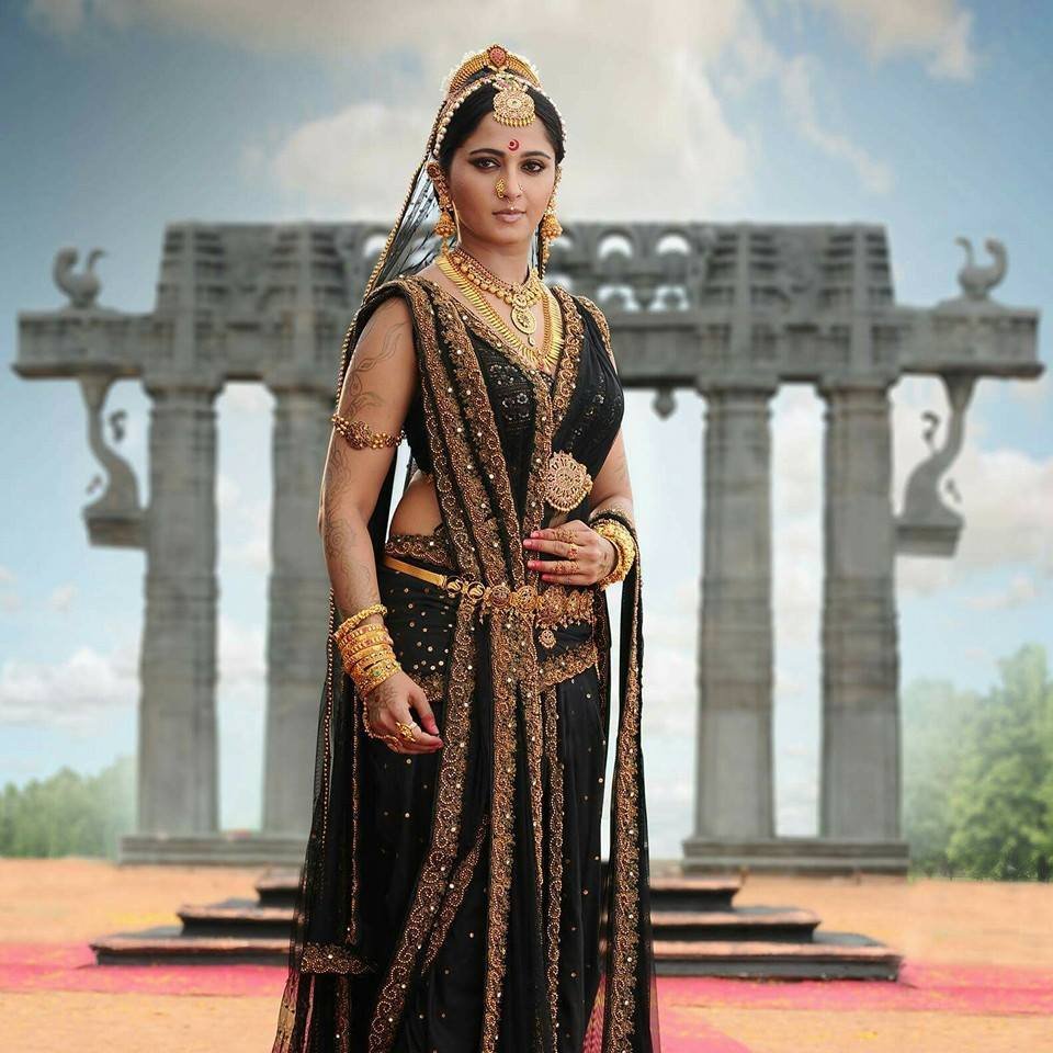 Anushka Shetty Husband prabas, anushka shetty, happy birthday anushka shetty, anushka shetty birthday, anushka shetty age, anushka shetty date of birth, baahubali, baahubali actor, baahubali devsena, anushka shetty films, vedam, arundhati, billa, inji Iduppazhagi, Deiva Thirumagal, anushka shetty Superhit movies, anushka shetty birthday, anushka shetty hot pics, anushka shetty cars collection, anushka shetty ads, anushka shetty latest photos, anushka shetty love life