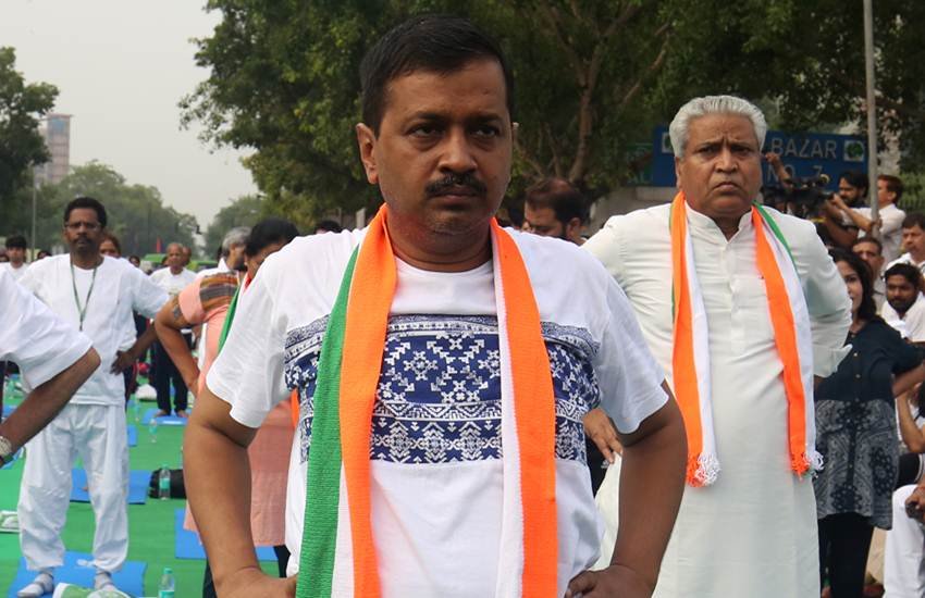 दिल्ली के सीएम अरविंद केजरीवाल एक योग सेशन में
(फाइल फोटो)
