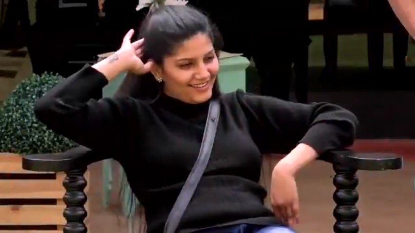 Bigg Boss 11, Bigg Boss Season 11, Bigg Boss Updates, Bigg Boss 11 Updates, Bigg Boss Pool Party, BB 11 Pool Masti, Bigg Boss Benafsha, Bigg Boss Hiten, Bigg Boss Akash, Bigg Boss Hina Khan, Bigg Boss Arshie Khan, Bigg Boss Bandagi, Puneesh and Bandagi Romance