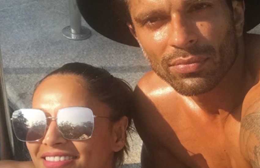 bipasha basu, actress bipasha basu, bold bipasha basu, hot bipasha basu, karan singh grover, actor karan singh grover, vaction pics, trolled on social media, jansatta