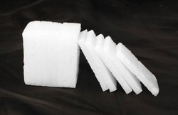 कपूर की खुशबू से आती है अच्छी नींद, डेंगू के मच्छर भी रहते हैं दूर, जानें और क्या हैं फायदे