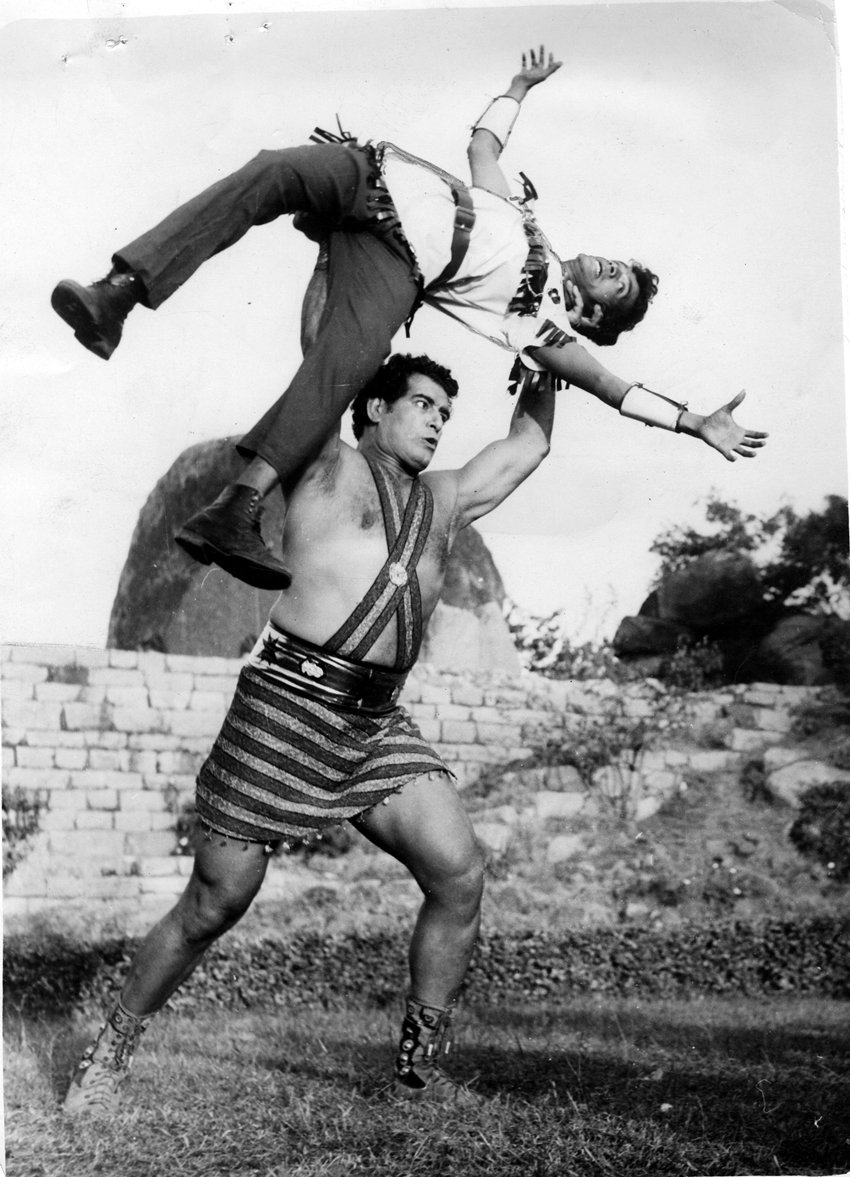 Dara Singh, Dara Singh Movies, Dara Singh TV Shows, Dara Singh in Ramayana, Dara Singh Fight with King Kong, Dara Singh Wrestling Video, Dara Singh Unknown Facts, Dara Singh Interesting Facts, Dara Singh Diet, Dara Singh Food, Dara Singh Work Out, Dara Singh Gym, Dara Singh Work Out Schedule, Dara Singh Images