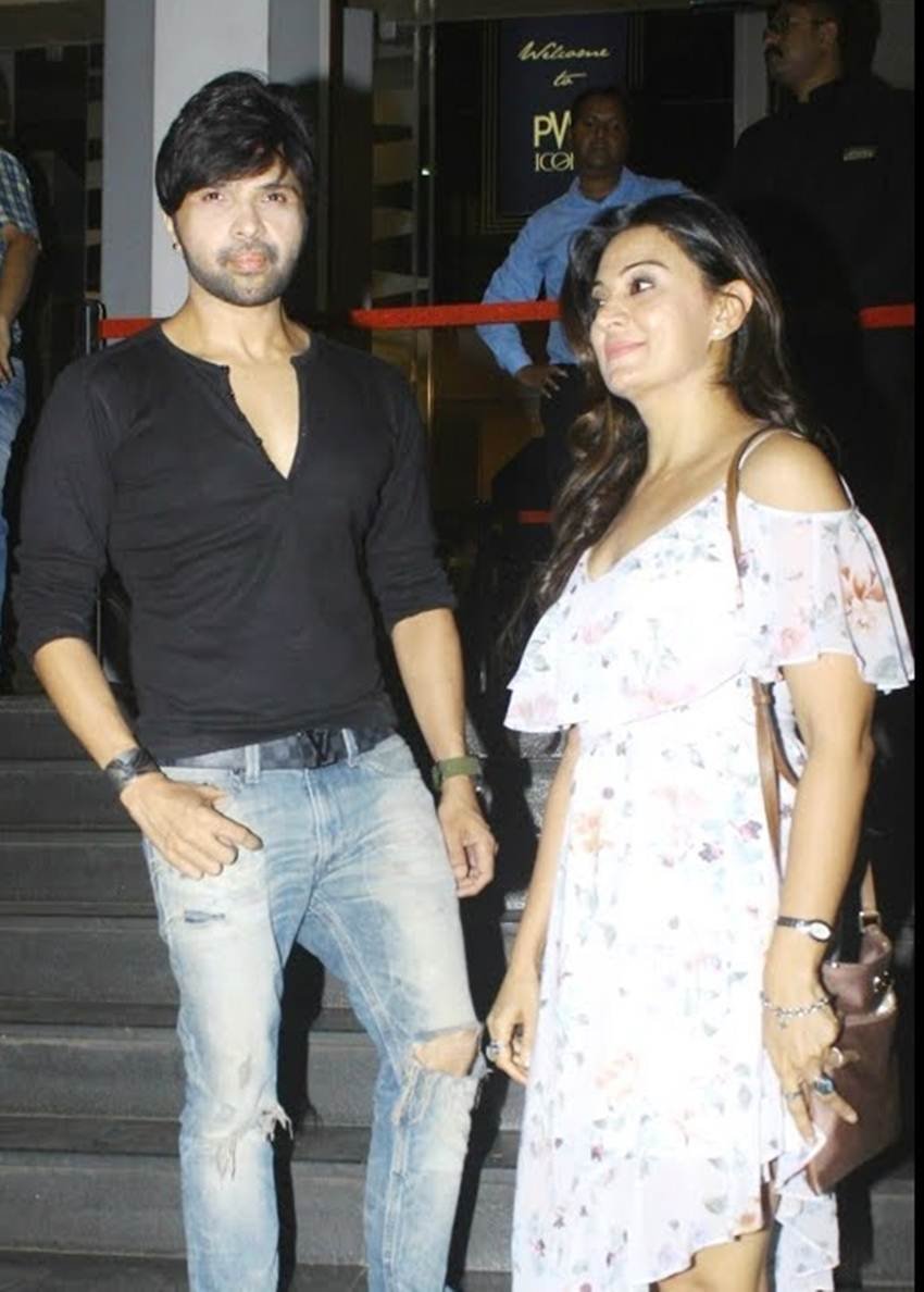 himesh reshammiya wife, himesh reshammiya, sonia kapoor, komal, himesh reshammiya marriage, himesh reshammiya girlfriend, himesh reshammiya second marriage, himesh reshammiya and soniya kapoor, bollywood marriages, bollywood affair, himesh reshammiya affair
