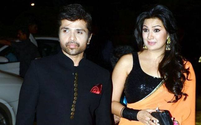 himesh reshammiya wife, himesh reshammiya, sonia kapoor, komal, himesh reshammiya marriage, himesh reshammiya girlfriend, himesh reshammiya second marriage, himesh reshammiya and soniya kapoor, bollywood marriages, bollywood affair, himesh reshammiya affair