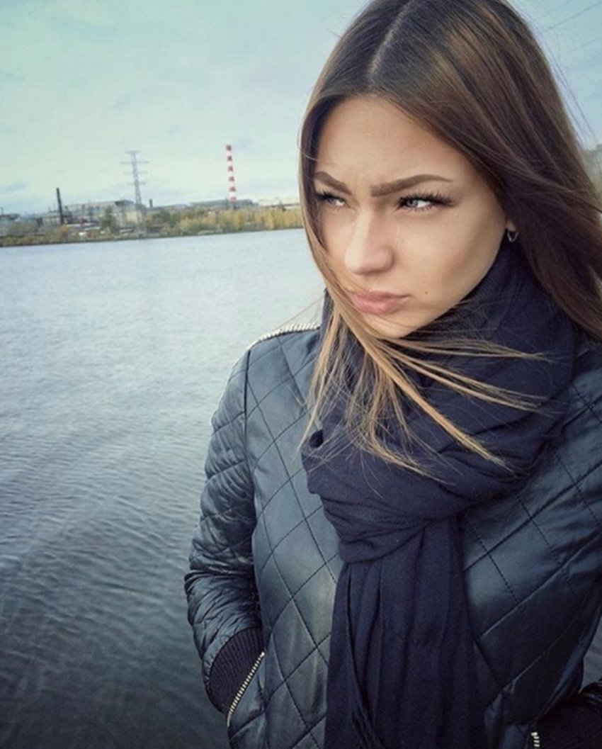 Viktoria Demeshkina, Sexiest School Teacher, Teacher Got Sacked, Hot School Teacher, School Teacher Controversy, Weird News, Khabar Zara Hatke, Entertainment News, Jansatta