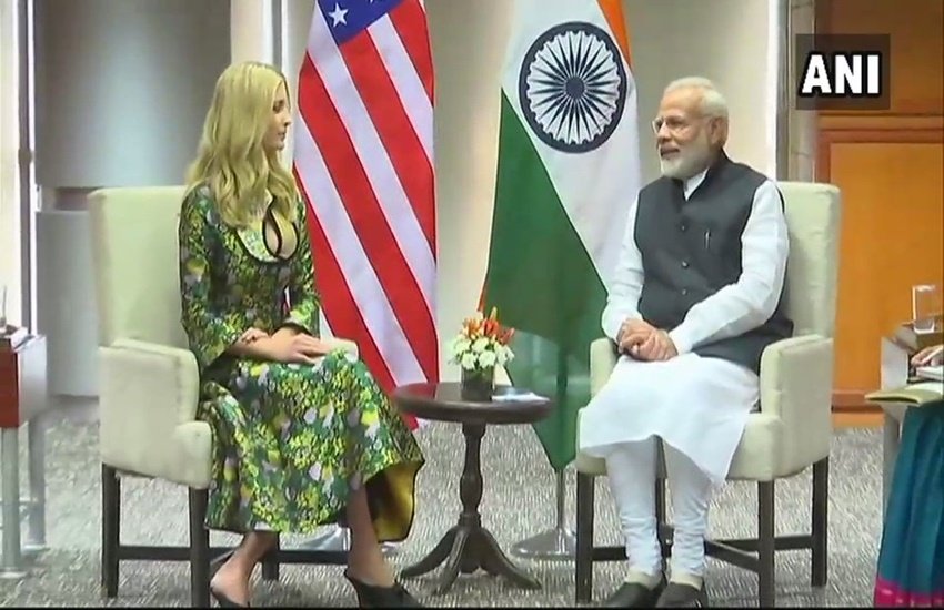 अमेरिकी राष्ट्रपति की सलाहकार इवांका ट्रम्प और पीएम नरेंद्र मोदी। (फोटो- ANI)