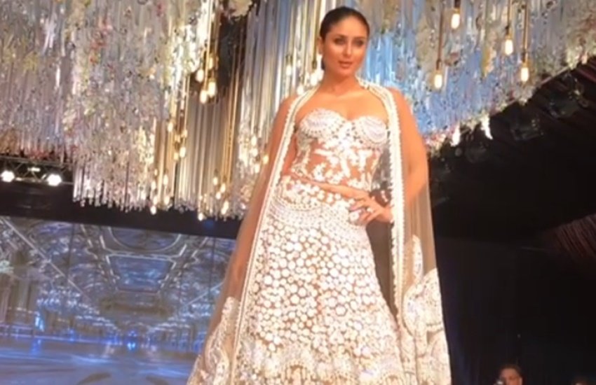 kareena kapoor, actress kareena kapoor, glamorous kareena kapoor, kareena kapoor fashion, kareena kapoor khan, Kareena Kapoor Manish Malhotra, Kareena Kapoor rampwalk, Kareena kapoor showstopper, Kareena Kapoor style, Manish Malhotra, Kareena Kapoor photos, jansatta