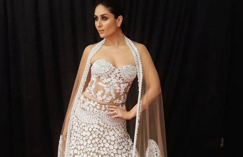 kareena kapoor, actress kareena kapoor, glamorous kareena kapoor, kareena kapoor fashion, kareena kapoor khan, Kareena Kapoor Manish Malhotra, Kareena Kapoor rampwalk, Kareena kapoor showstopper, Kareena Kapoor style, Manish Malhotra, Kareena Kapoor photos, jansatta