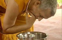 कुंजल क्रिया योगः नियमित करेंगे अभ्यास तो नहीं होंगे जल्दी बूढ़े, कफ और एसिडिटी की समस्या भी होगी दूर