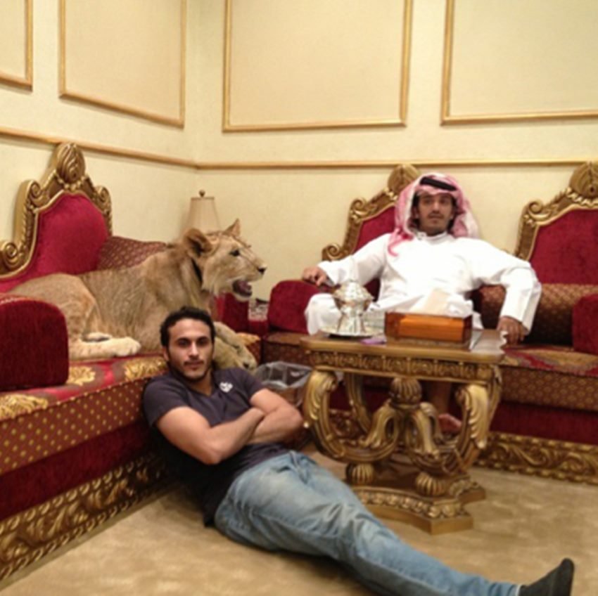 ऐसी मेहमान नवाजी देखकर मेहमान आने की हिम्मत ही नहीं करेगा