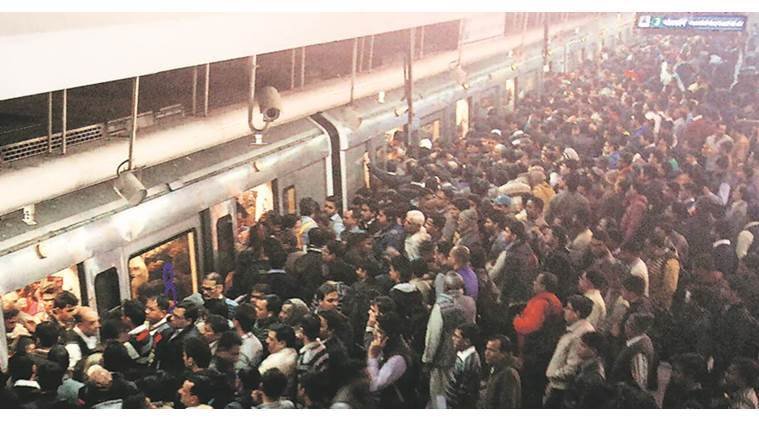 बढ़े किराए के बाद रोज तीन लाख यात्रियों ने मेट्रो से मुंह मोड़ा
