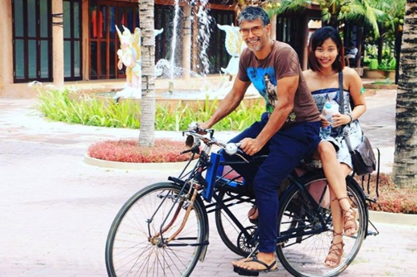 "Milind Soman, Ankita Konwar, Milind Soman Ankita Konwar, Milind Soman birthday photos, Milind Soman age, Milind Soman girlfriend, Ankita Konwar milind, milind Ankita photos, milind Ankita relationship, Milind Soman girlfriend photos, Milind Soman latest news, hindi news, entertainment, jansatta"