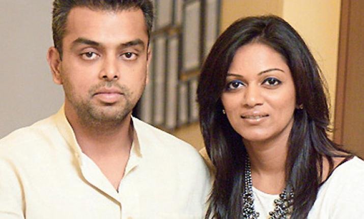 jyotiraditya scindia with his wife, akhilesh yadav with his wife, tej pratap singh with his wife, milind deora with his wife puja shetty, anurag thakur with his wife shefali thakur, Lal Saheba Meghna Singh De, sachin pilot sara abdullah