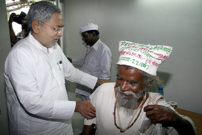 Bihar CM, Nitish Kumar, Dowry, know his life journey, JDU, Lalu Yadav, Sharad Yadav, Bihar Politics, Manju Sinha