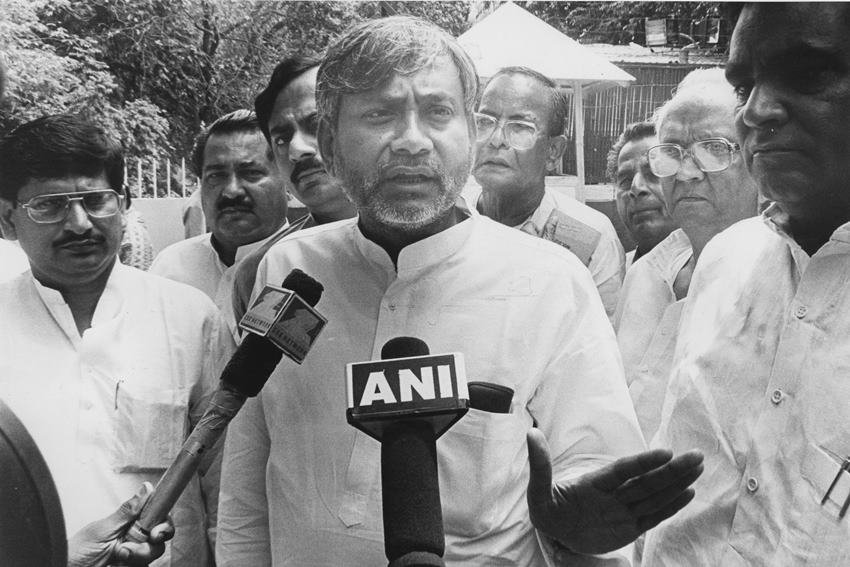 Bihar CM, Nitish Kumar, Dowry, know his life journey, JDU, Lalu Yadav, Sharad Yadav, Bihar Politics, Manju Sinha