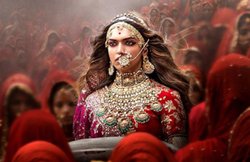 अब पद्मावती के समर्थन में उतरे यहां की रानी, बोली- बंद हो विरोध पर्दर्शन