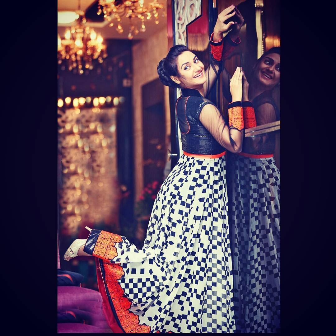 Rati Pandey, Porus, Laksh Lalwani, SonyTV, Rohit Purohit, Sony TV, bollywood news, bollywood gossip, movie reviews, showbiz news, hollywood news, bollywood, reviews, music, television, tv, tv news, bollywood photos, photo gallery, bollywood photo gallery, bollywood trending, bollywood trending news, latest bollywood news, bollywood updates, gossips, movie reviews, music review