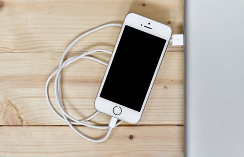 Smartphone, Smartphone usses, technology news, Find latest technology news, battery's health, battery's life, battery last longer, Smartphone battery usses. jansatta