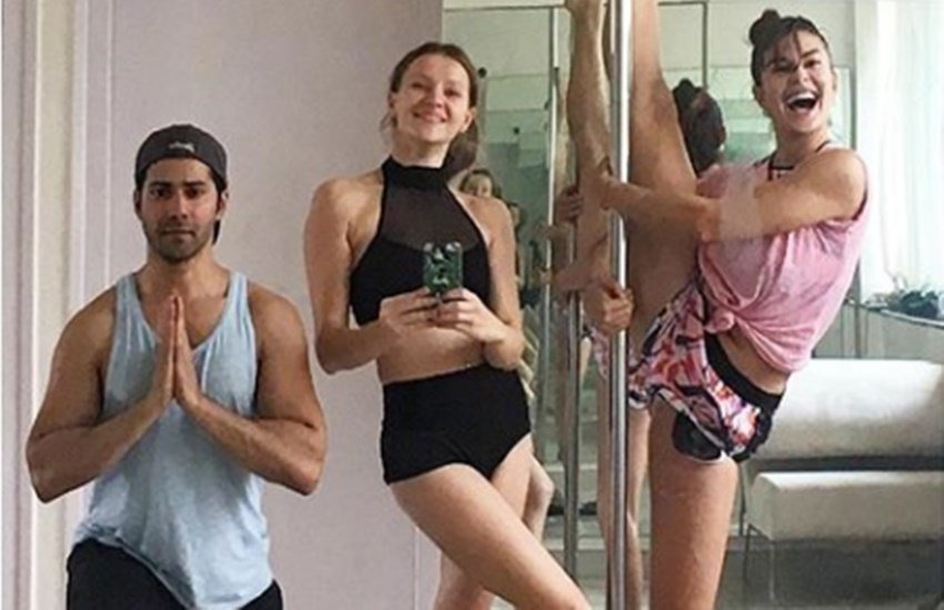 Jacqueline Fernandez, actress Jacqueline Fernandez, glamorous Jacqueline Fernandez, Varun dhawan, actor Varun dhawan, pole dance, Sri Lankan beauty Jacqueline Fernandez, Judwaa 2, Bollywood, learning pole dance, jansatta
