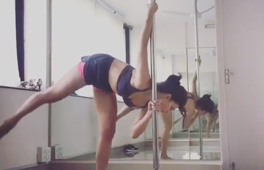 Jacqueline Fernandez, actress Jacqueline Fernandez, glamorous Jacqueline Fernandez, Varun dhawan, actor Varun dhawan, pole dance, Sri Lankan beauty Jacqueline Fernandez, Judwaa 2, Bollywood, learning pole dance, jansatta