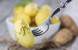 potato, potato dishes, potato disease, potato disadvantages in hindi, potato harms, potato for health, potato bad for health, bad vegetables, Aalu ke nuksaan, health news in hindi, disadventages of potatoes, potatoes cause weight loss, potato cause diabetese, lifestyle news in hindi, jansatta