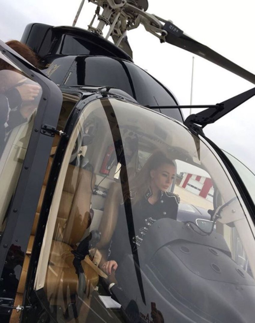 Russian private jet, Russian private jet photos, Russian company, private jet photos, instagram photos, social media craze, private jet studio, private jet studio for photo shoot, jansatta