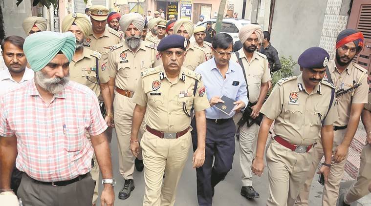 पंजाब पुलिस के डीजीपी सुरेश अरोड़ा ने आज संवाददाताओं को बताया कि पुलिस ने संदिग्धों के सरगना को गिरफ्तार कर लिया है। 