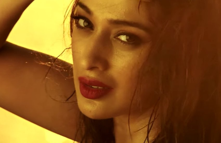 Julie 2 Quick Review, Raai Laxmi, Famous South Indian Actress, South Indian Actress Raai Laxmi, Actress Raai Laxmi, pahlaj nihlani film distributors, Quick Review of Julie 2, Julie 2 actress raai laxmi pictures, hd pictures of raai laxmi