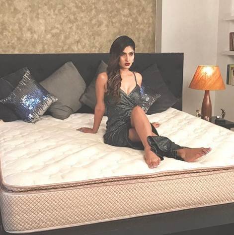 karishma sharma, karishma sharma Hot, karishma sharma Hot photoshoot, karishma sharma movies, karishma sharma serial, karishma sharma latest pics, Ragini MMS 2.2's Karishma Sharma
