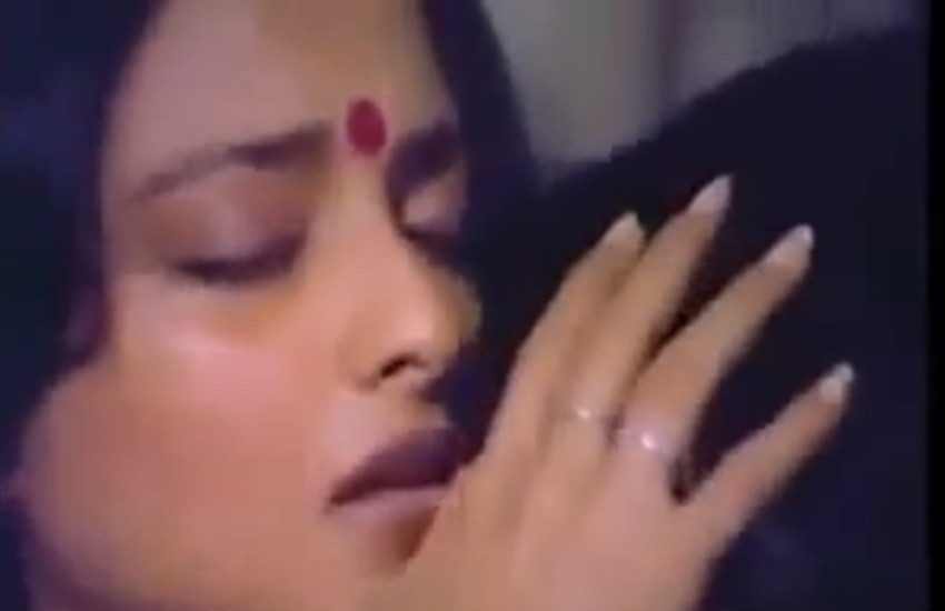 Rekha, Actress Rekha, Hot rekha, kiss scene of rekha, bed scene of rekha, hot scene of rekha, rekha movies, rekha bold scene, bold rekha, hot rekha, hot scene of rekha, Akshay kumar, Sashi kapoor, vinod mehra, om puri, shekhar suman, entertainment, jansatta