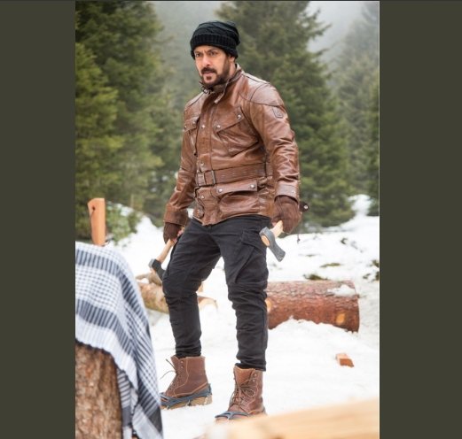 टाइगर जिंदा है इस साल सलमान खान की रिलीज होने वाली दूसरी फिल्म है। इससे पहले सलमान खान ट्यूबलाइट में नजर आए थे। जो बॉक्स ऑफिस पर कोई कमाल नहीं कर पाई थी।