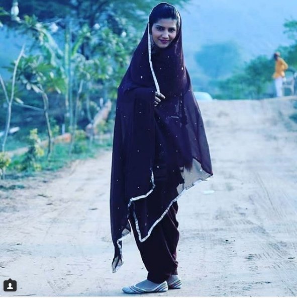 Sapna Choudhary photos, Sapna Choudhary mother, Sapna Choudhary personal life issue, Sapna Choudhary safe sex knowledge, Sapna Choudhary pics, Sapna Choudhary latest photos, Sapna Choudhary jansatta, Sapna Choudhary gallery, Sapna Choudhary, Bigg Boss Eviction, Bigg Boss, Bigg Boss season 11, television, entertainment, Bigg Boss contestant, Salman Khan,