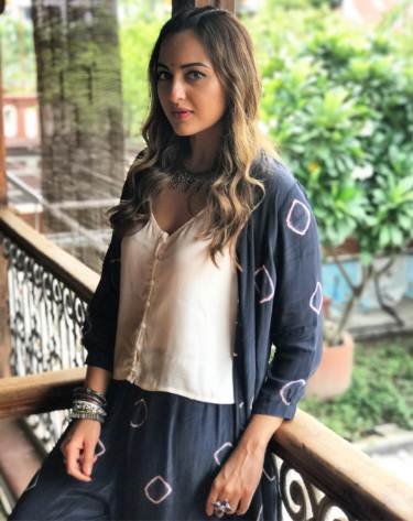 Sonakshi Sinha,Sidharth Malhotra,Shatrughan Sinha,Bollywood,Akshaye Khanna,actress, Sonakshi Sinha latest photos, Sonakshi Sinha movies, Sonakshi Sinha comments on womans, Sonakshi Sinha hot pics, Sonakshi Sinha latest film, Sonakshi Sinha
