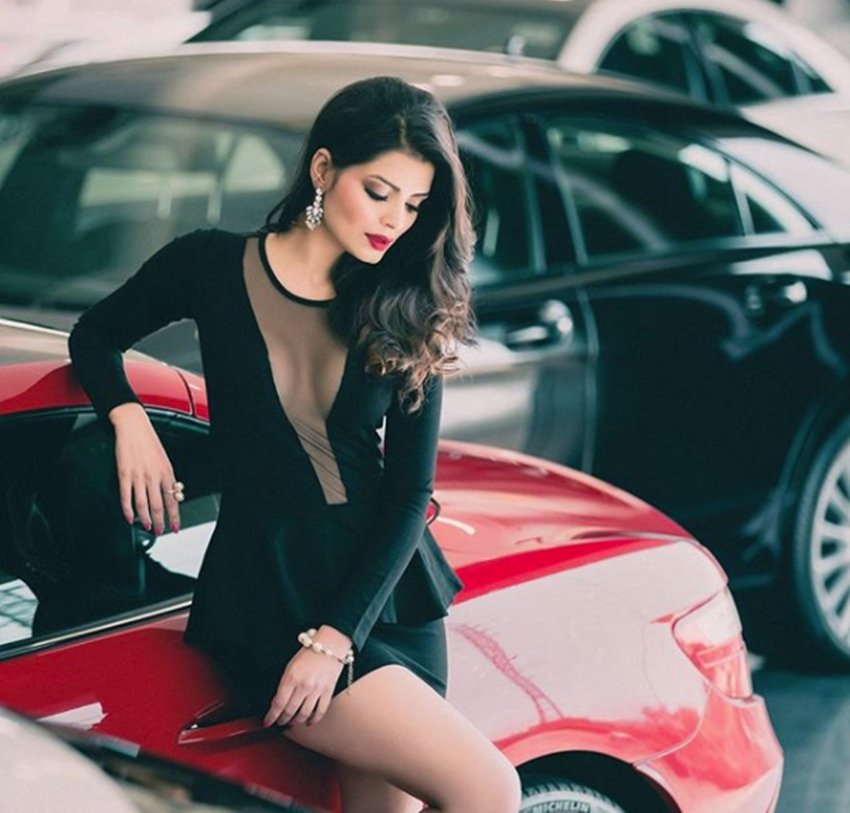 Sonali Raut, Sonali Raut Pictures, Sonali Raut Bigg Boss, Bigg Boss Sonali Raut, Sonali Raut Beach Pictures, Sonali Raut Holiday Pics, Sonali Raut Images, Sonali Raut Hot Pics, Sonali Raut Bollywood