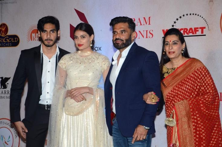 Imran Khan,Bollywood,avantika malik, CELEBRITIES WHO MARRIED THEIR CHILDHOOD FRIENDS, ayushman khurana- Natasha Madhvani, bollywood actors married with his childhood friends, fardeen kham, shahrukh-gauri khan, boby deol-tanya