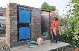 Toilet, Madhya Pradesh, Trible Woman, Trible Woman Built Toilet, Ornaments, Ornaments of Trible Woman, Trible Woman Mortgages, Mortgages Ornaments, Mortgages Ornaments for Toilet, State news