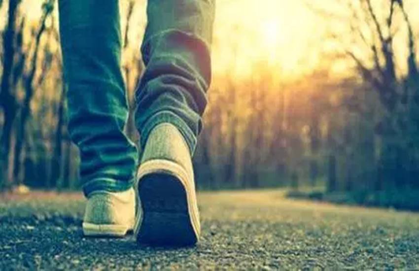 Looted Victim, Victim Reached, Victim Reached Home, 90 Kilometers, Walking 90 Kilometers, Looted Victim in Meghalaya, Meghalaya Loot, Loot in Meghalaya, Reached Home After Walking, State news