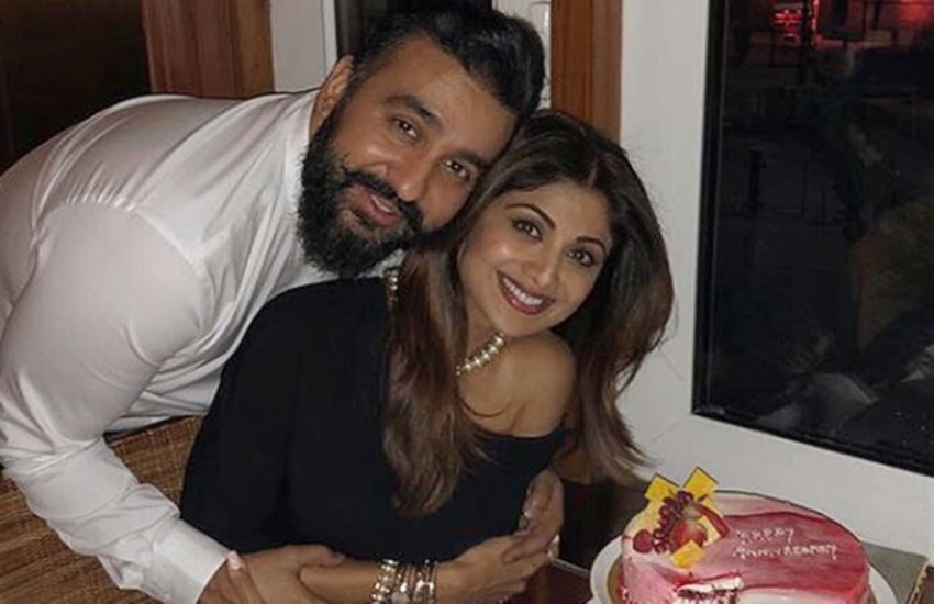 Bollywood, Bollywood celebs, celebrities who found love out of industry, Raj kundra, Esha deol, shilpa, shaetty, bharat takhtani, gauri khan, shah rukh khan, zaheer khan, sagrika ghatge, madhuri dixit, Sahaid kapoor, meera rajput, entartainment, jansatta