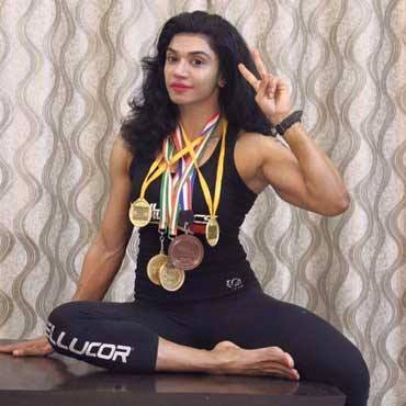 Yashmeen Manak, Woman Body Builder, Sculpt Gym, Delhi, IBBFF, Yashmeen Manak photos, iron lady Yashmeen Manak