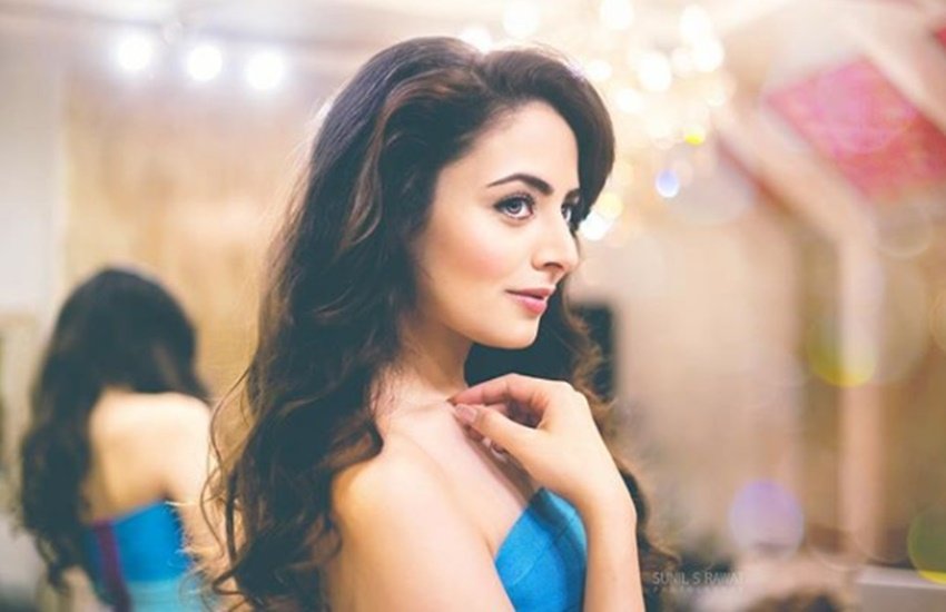 Zoya Afroz, Actress Zoya Afroz, child artist Zoya Afroz, Hum-Sath-Sath-Hain, Salman Khan, Actor Salman Khan, Sweetie weds NRI, Zoya Afroz film the Xpose, Zoya Afroz photos, jansatta