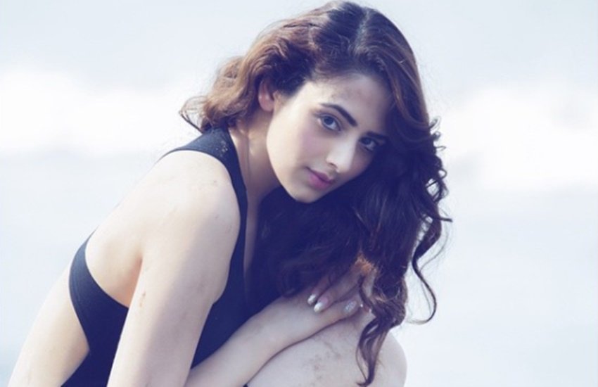Zoya Afroz, Actress Zoya Afroz, child artist Zoya Afroz, Hum-Sath-Sath-Hain, Salman Khan, Actor Salman Khan, Sweetie weds NRI, Zoya Afroz film the Xpose, Zoya Afroz photos, jansatta