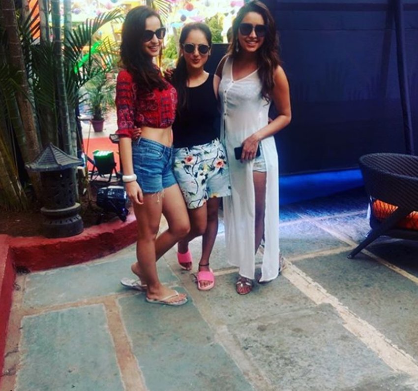 Bharti Singh and Haarsh Limbachiya, Sanaya Irani, Asha Negi, Rithvik Dhanjani, TV stars ready for masti dhamal, bharti wedding pool party, masti in Bharti Singh and Haarsh marriage, Bharti Singh and Haarsh Limbachiya wedding, entertainment news