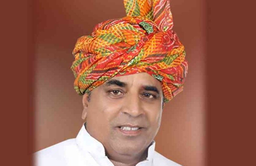राजस्थान सरकार में मंत्री हेम सिंह भड़ाना।