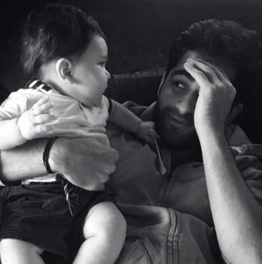 Taimur Birthday Photos: अपने पहले जन्मदिन पर कुछ ऐसे वक्त बिता रहे पटौदी परिवार के ‘जूनियर नवाब’