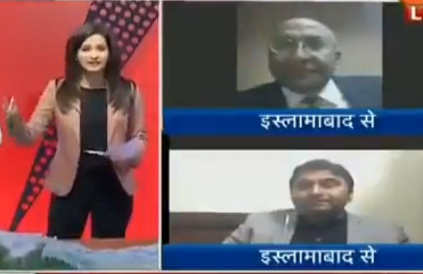 आज तक के डिबेट शो का स्क्रीनशॉट।