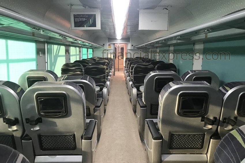 shatabdi express, shatabdi fares, anubhuti coach shatabdi, anubhuti coach fare, Anubhuti coach, anubhuti express, anubhuti luxury coach, shatabdi trains, anubhuti coach for shatabdi, indian railways coaches, luxury coaches